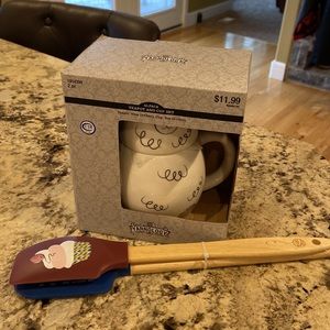 NWT Yarnology 2 piece teapot$cup set&2 spatulas
